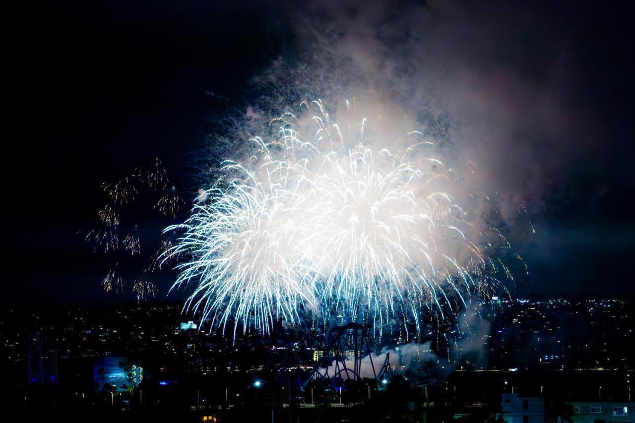 Ocean Beach Luxury + A Private Fireworks Show! Holiday home *